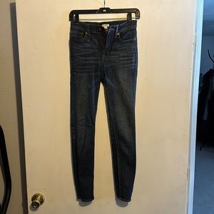 J Crew like new woman’s Skinny jeans